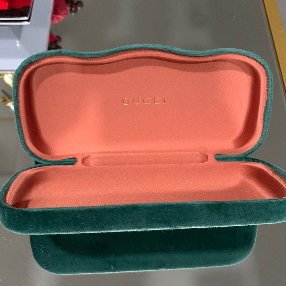 Authentic New Gucci Sunglasses Hard Case Green Emerald Velvet